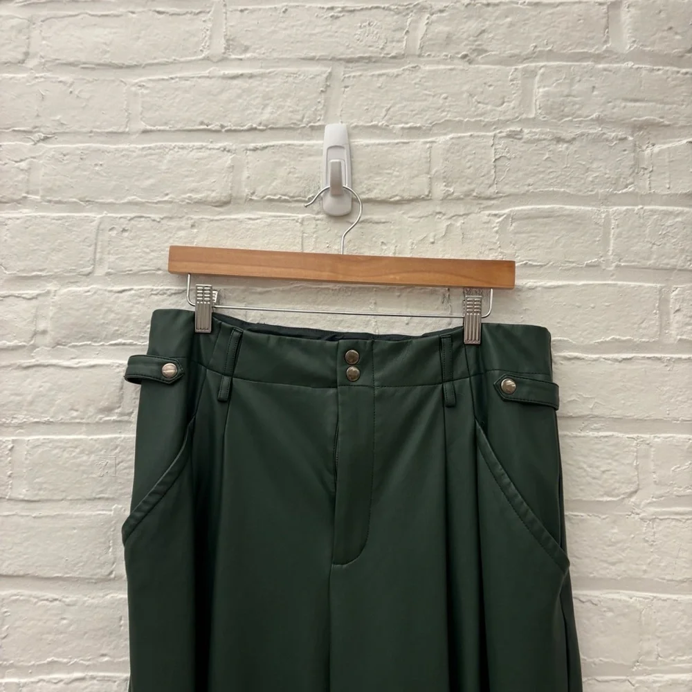 Anthropologie || Maeve Faux Leather Taper Pleated Pants Green 14 - Picture 3 of 11